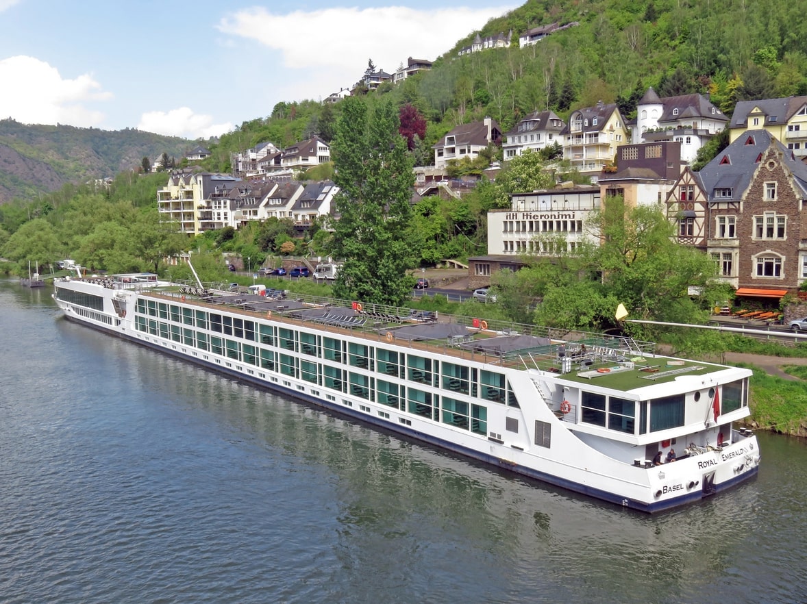 CRUCEROS FLUVIALES ICARION KD MOMENTOS CRUCEROS PAISES BAJOS CRUCEROS HOLANDA CRUCEROS BELGICA CRUCEROS DE LUJO EN ESPAÑOL LUXURY RIVER CRUISES SCENIC CRUISE SHIPS SCENIC EMERALD CRUISES ROYAL EMERALD CRUISES CRUCEROS GANTE CRUCEROS BRUJAS CRUCEROS BRUSELAS CRUCEROS AMSTERDAM CRUCEROS #KDMoments #IcarionCruceros #Cruceros #CrucerosFluviales #RiverCruises #Icarion #CrucerosIcarion #Cruceroclick